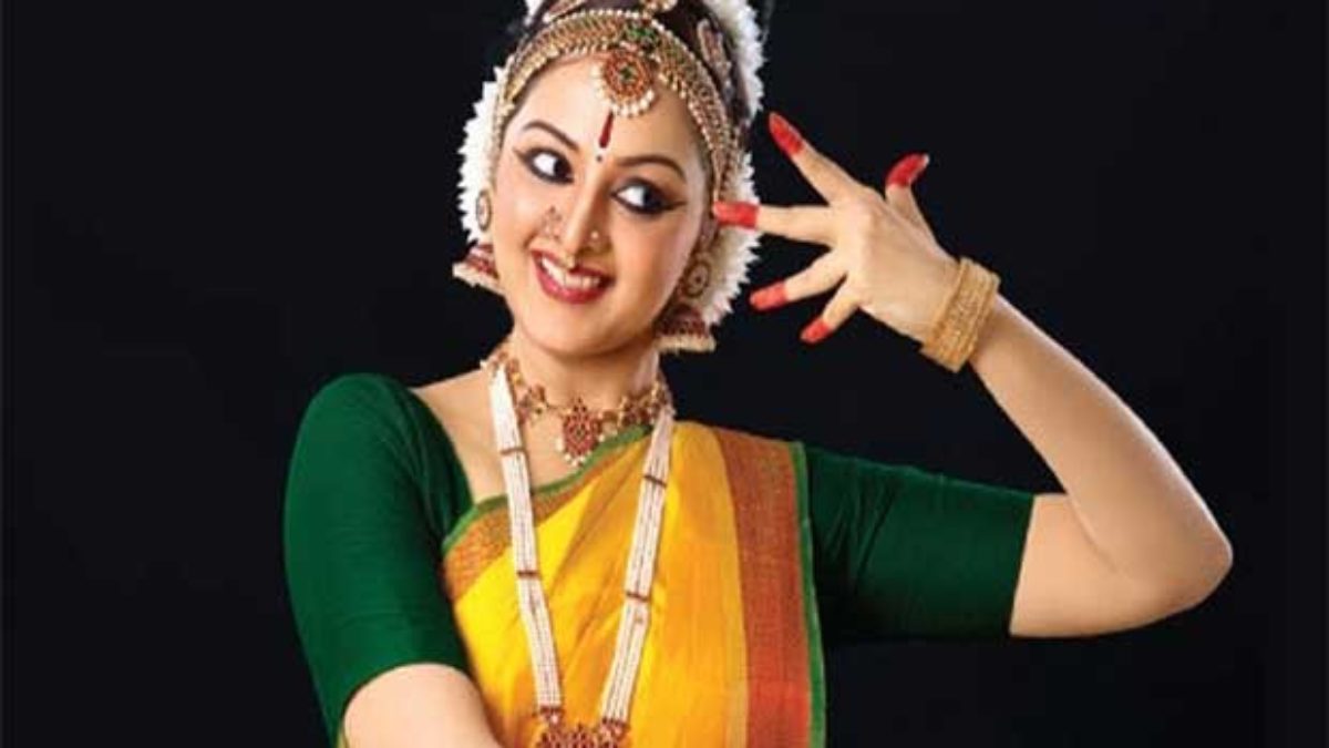 The amazing Indian Classical Dance Forms : 8 Well Known Gurus