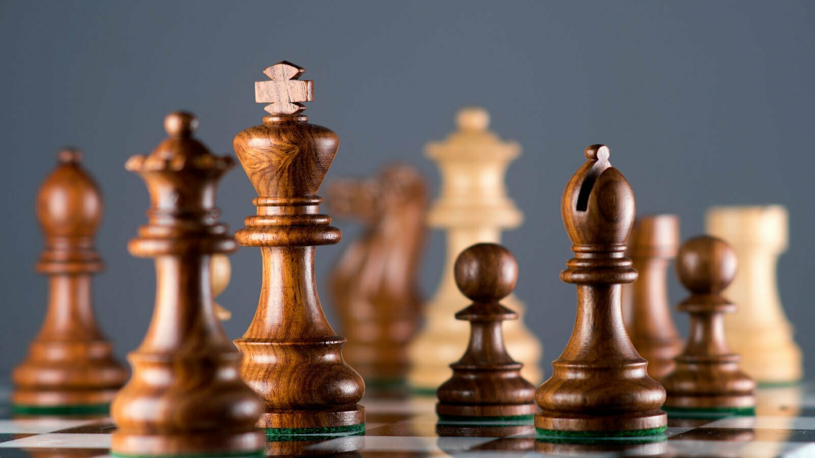How To Play Chess: Rules, Tactics and Strategies